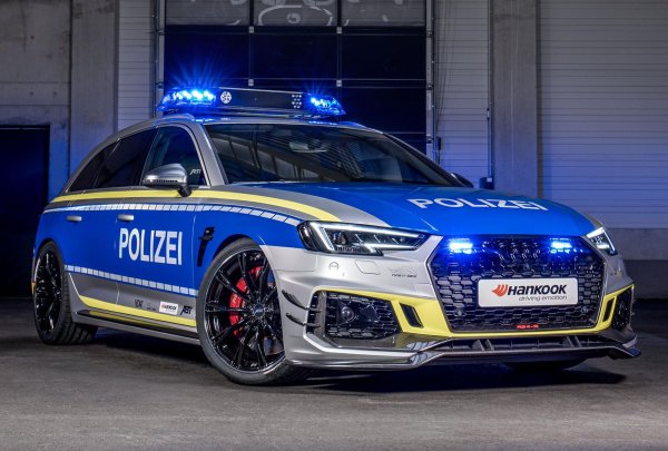 Ауди rs6 милиция