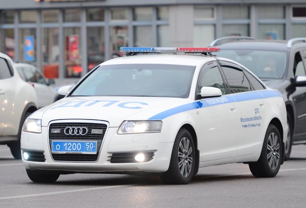 Полицейская Ауди а6