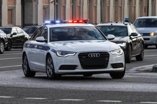 Полиция Питер Audi a6