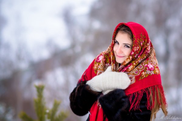 Фотосессия девушка в платке