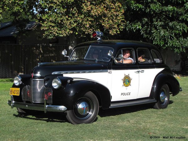 Ford 1940 Police