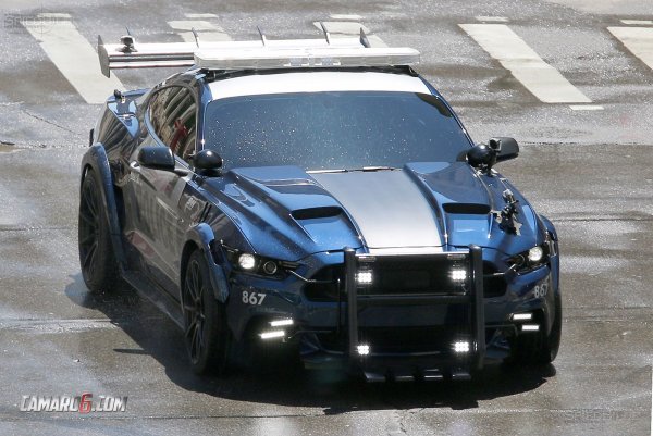Ford Mustang Баррикейд