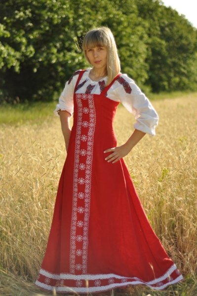 Сарафан в русском стиле
