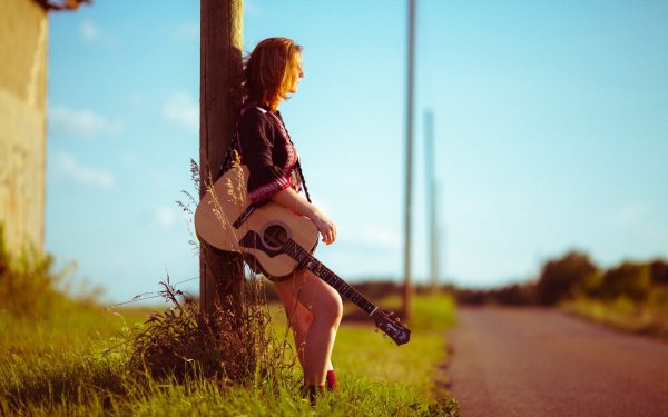 Картинки девушка с гитарой (49 фото)