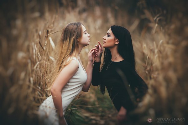 Эросессия двух девушек