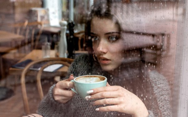 Картинки девушка пьет кофе (45 фото)