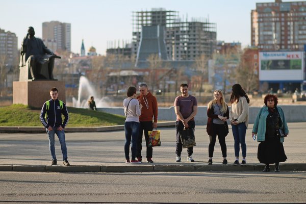 Люди в городе