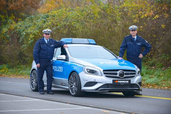 Мерседес Бенц полицейский