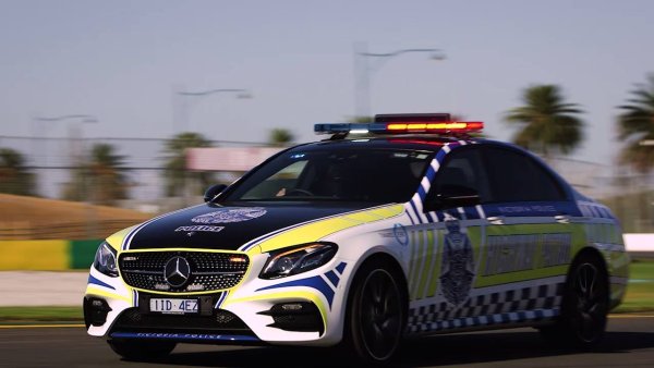 Мерседес AMG Police