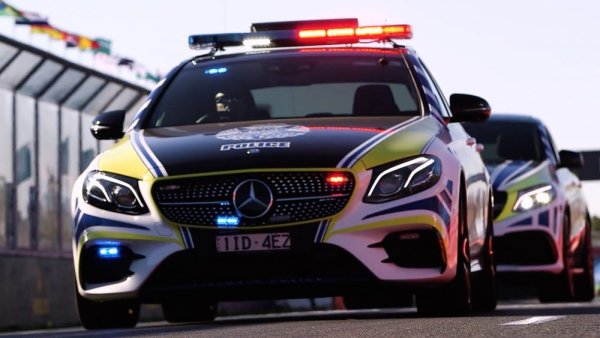 Mercedes c63 AMG полицейский