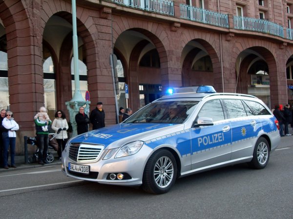 W212 полиция Polizei