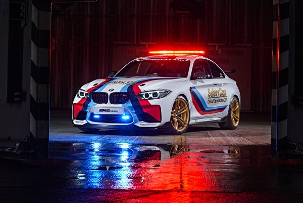 BMW m2 гоночная