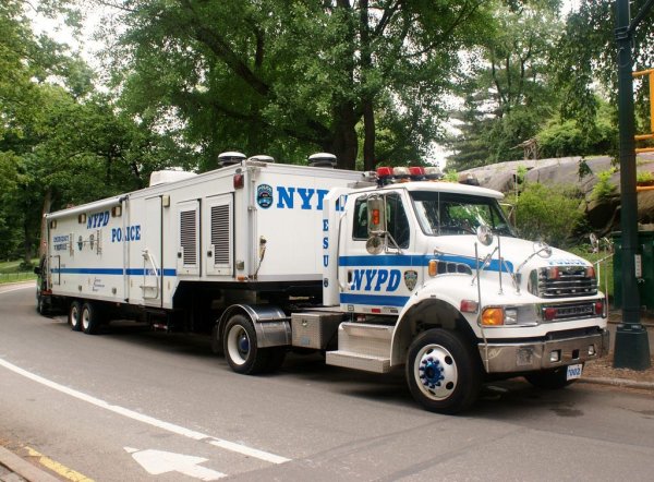 Машина Emergency Unit