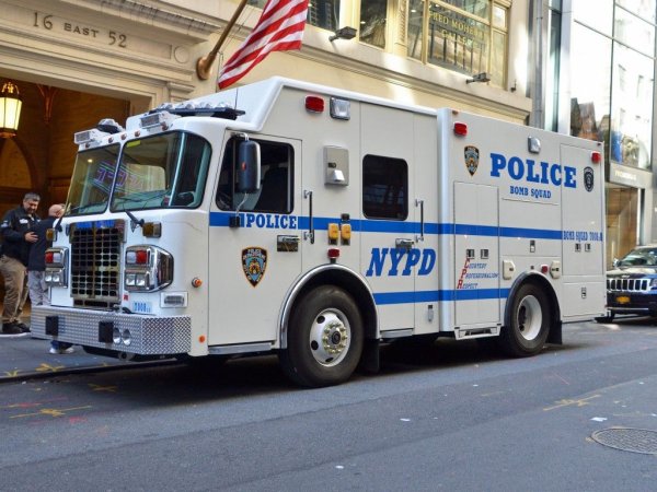 Полицейский грузовик NYPD Police
