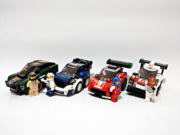 LEGO Speed Champions 75886