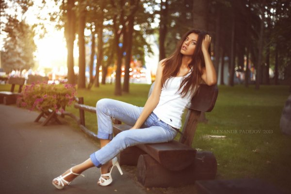 Фотосессия девушки в парке