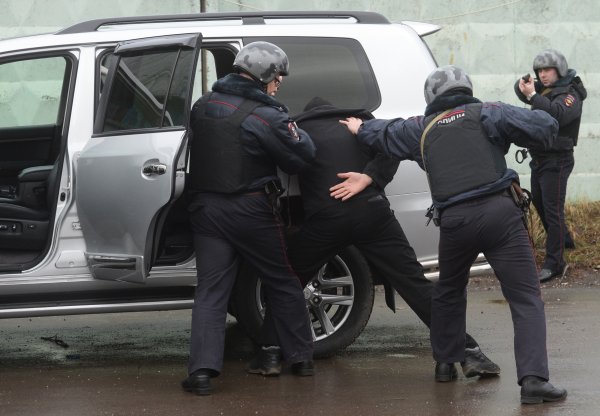 Задержание полицейского