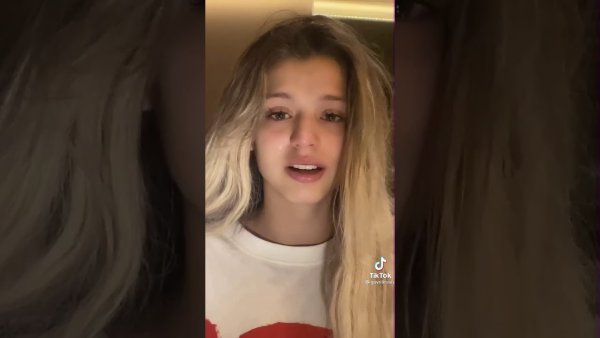 Юля гаврилина плачет