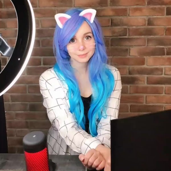 Лана без маски