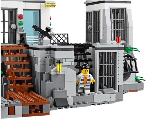 Конструктор LEGO City 60130 остров-тюрьма