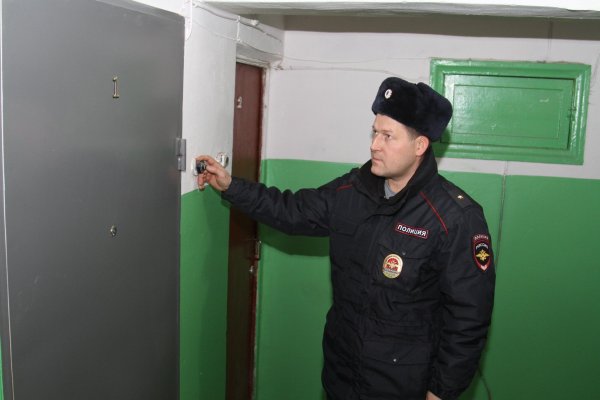 Полиция у двери
