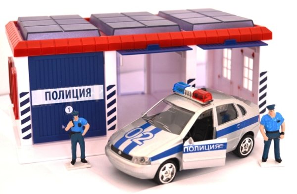 Полицейские машины с открывающимся дверями
