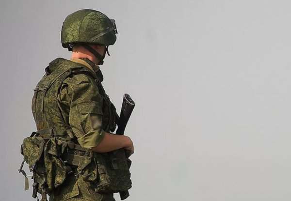 Военный со спины