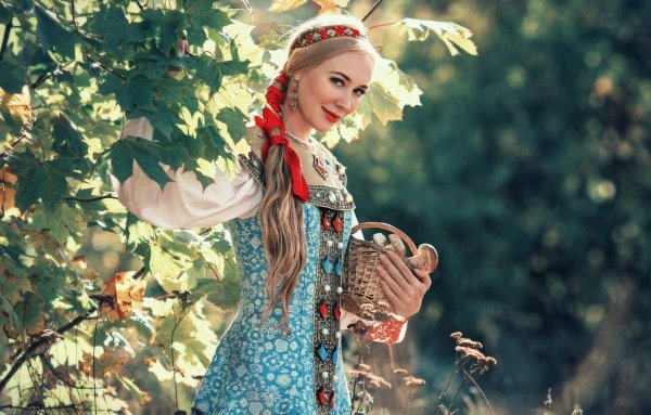 Фото славянских девушек в национальных костюмах
