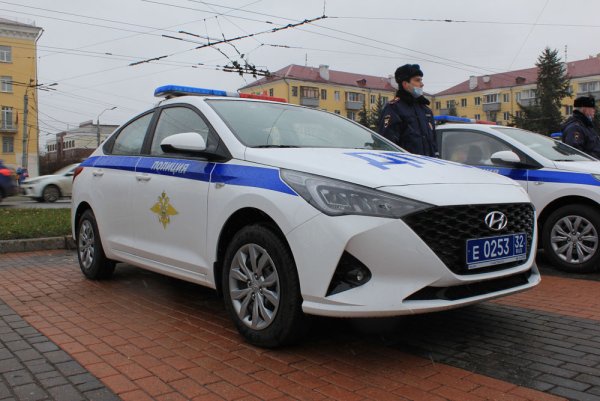 Hyundai Solaris полиция