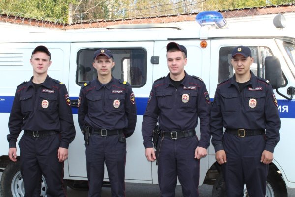 Полицейский патрульно-постовой службы полиции
