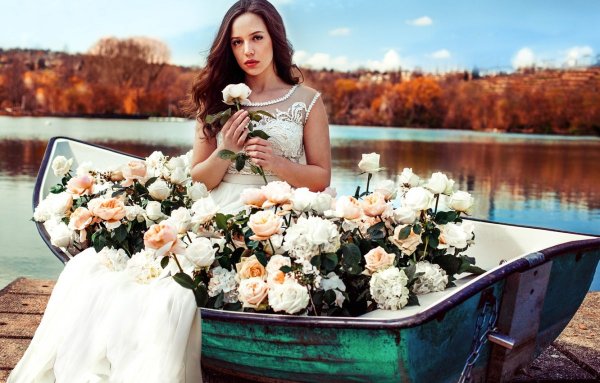 Фотосессия в лодке