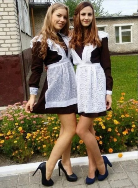 Девочки на выпускном