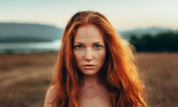 Оксана Бутовская рыжая