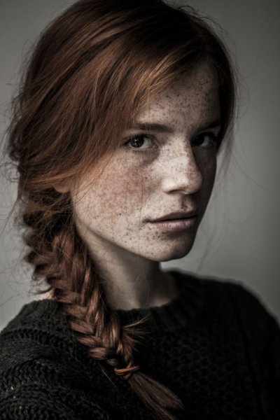 Лука Холлестейл