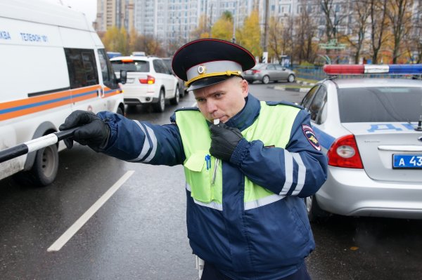 Сотрудник ГАИ