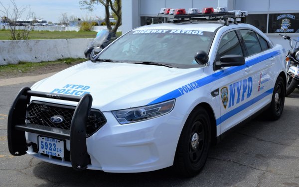 Ford Mondeo NYPD