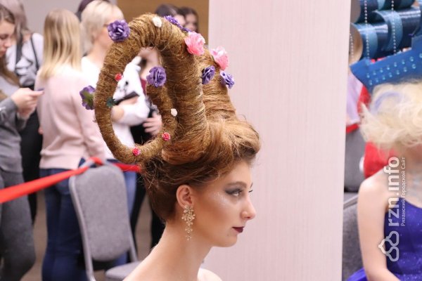 Оригинальные прически на конкурс