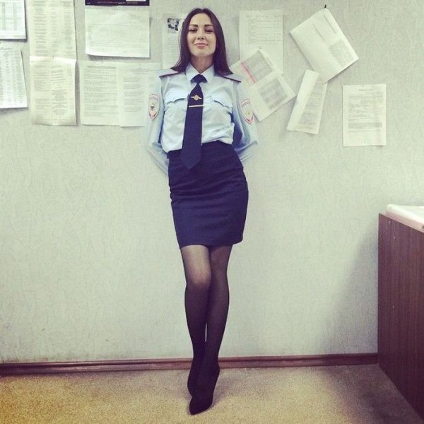 Девушка полицейский
