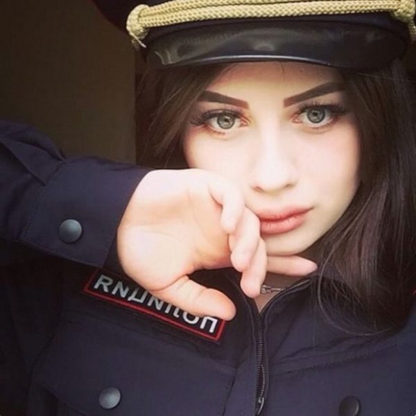 Милые девушки полицейские