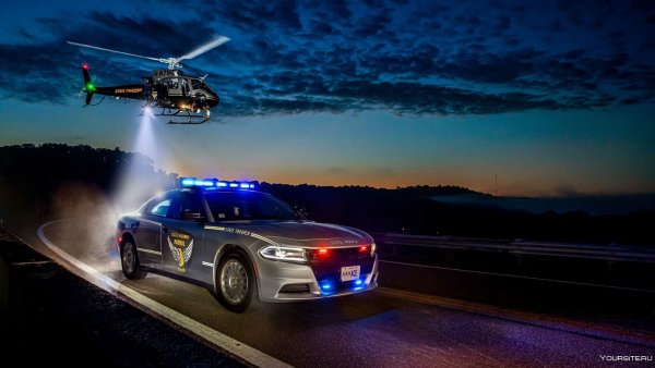 Патрульные машины в США Highway Patrol