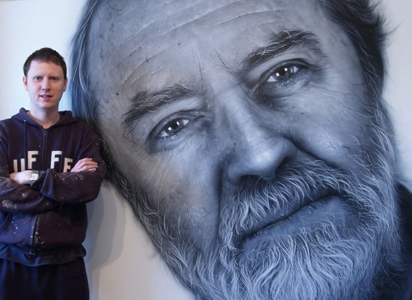 Simon Hennessey художник