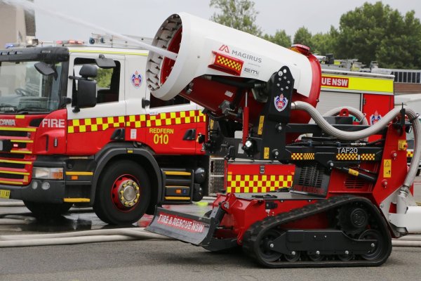 Пожарный робот Magirus Taf 20
