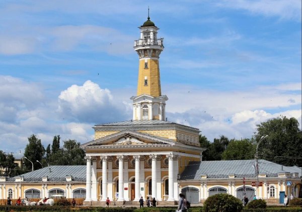 Пожарная колона в Костроме
