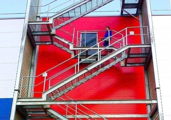 Пожарные эвакуационные лестницы наружные