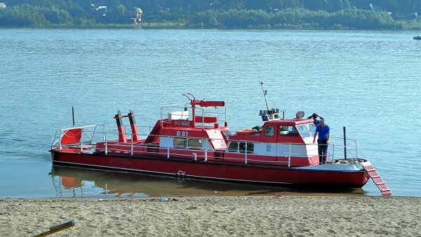 Пожарно-спасательный катер КС-110-39