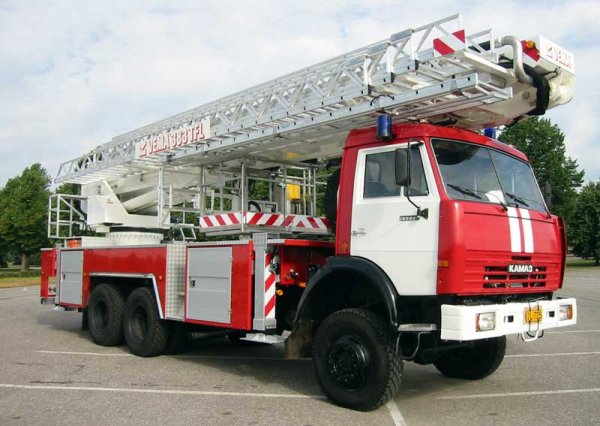Пожарная автолестница КАМАЗ