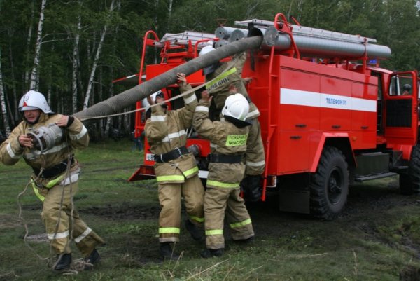 Пожарная машина в действии