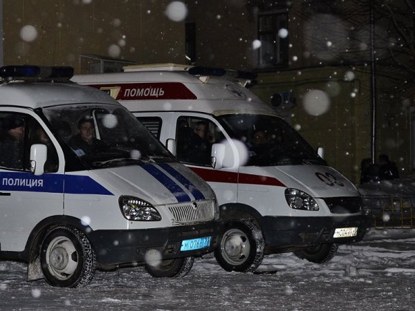 Автомобиль скорой и полиции