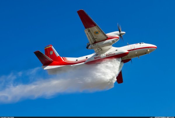 Самолеты МЧС АН-32