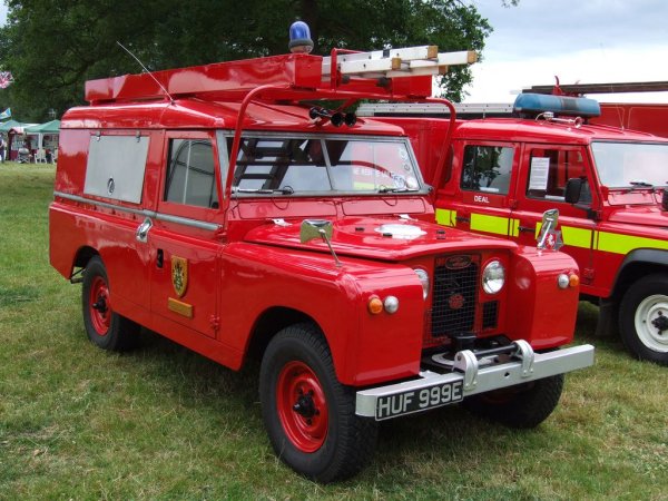 АСМ-41-024 на шасси Land Rover Defender